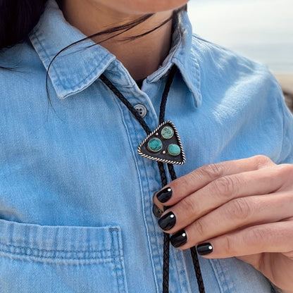 Tres Arrow Bolo Tie